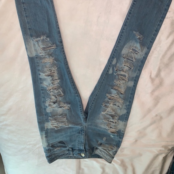 American Eagle Outfitters Denim - Ripped American Eagle skinny jeans